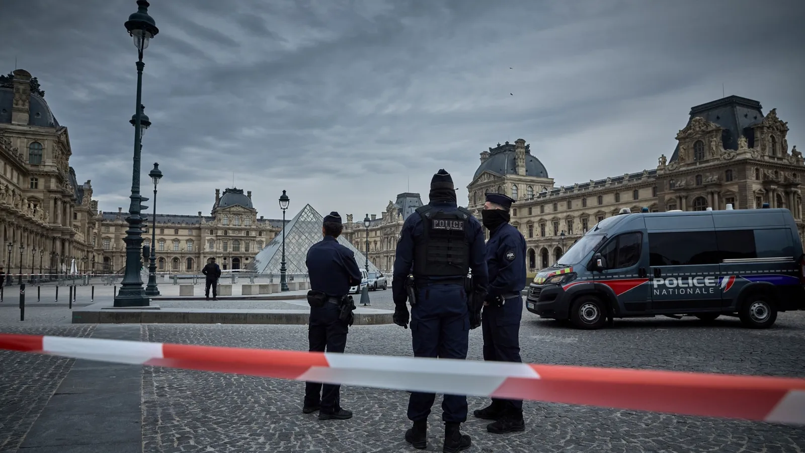 louvre