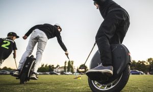 Polo sobre ruedas, ideal para niños